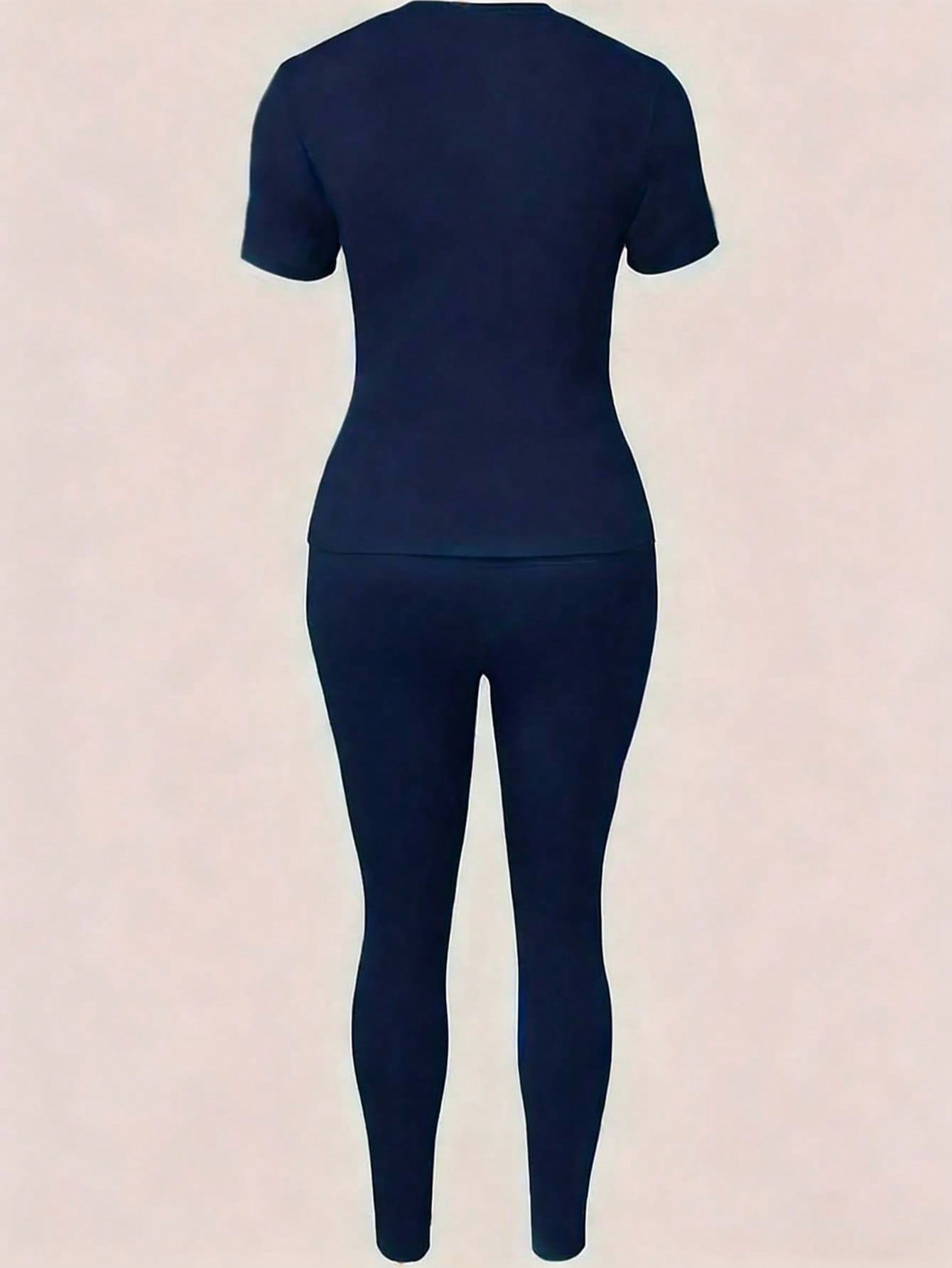 طقم نسائي جديد لعام 2026 بطباع - مراجعة Women'S Fashion Paris وسعره